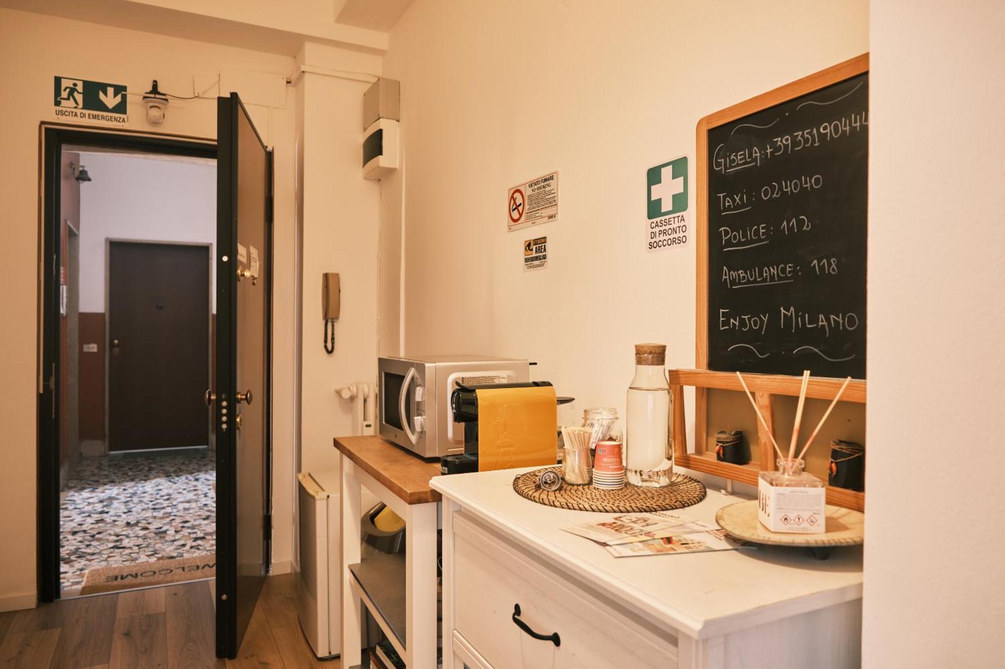 71 Guest house *
